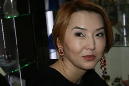 Що здатне прикрасити дівчину