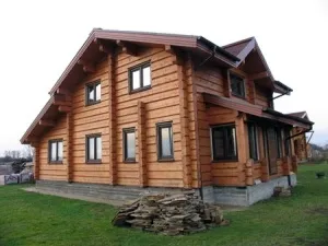 Дерев'яні будинки з напівбруса (будинку лазні лафета) Дерев'яні будинки з напівбруса