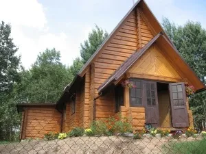 Дерев'яні будинки з напівбруса (лазні лафета виготовляється) Дерев'яні будинки з напівбруса