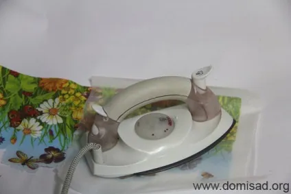 Декупаж пластикової пирскавки (пульверизатора) для квітів «мій сад»