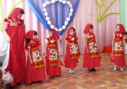 Дитячий костюм матрьошки на свято - найяскравіший і красивий наряд