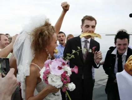 Дом 2 весілля Марії Круглихіна і сергея адоевцева - 7 липня 2010 года (Круглихіна) Дом 2 весілля Марії Круглихіна і сергея адоевцева - 7 липня 2010 року
