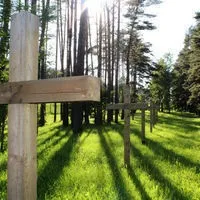 Екскурсовод «коли починався процес розкладання, могила просідає - так по всіх Куропата з'явилися