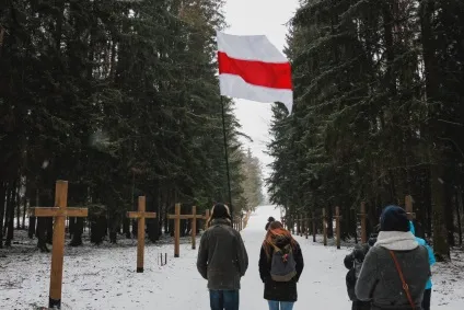 Екскурсовод «коли починався процес розкладання, могила просідає - так по всіх Куропата з'явилися