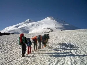 Де знаходиться гора Ельбрус на карті світу