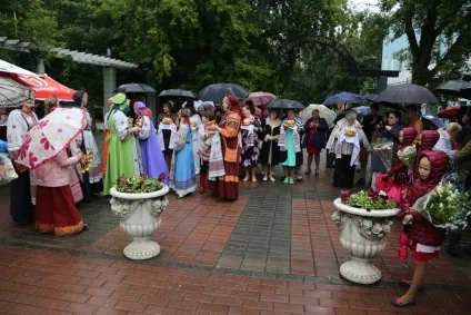 І крила це весілля вдалину несли ..., Роо Омсм (День сім'ї любові) І крила це весілля вдалину несли ..., Роо Омсм
