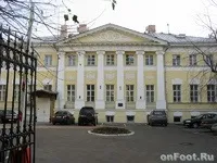 Кадашевская слобода - прогулянки по москві (Кадашевская) Кадашевская слобода - прогулянки по москві