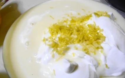 Йогуртовий крем для торта, рецепти приготування (білосніжною солодкою масою) Йогуртовий крем для торта, рецепти приготування