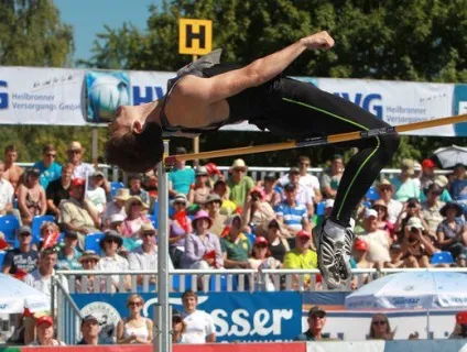 Іван Ухов постригся заради військового звання, олімпіада, спорт, аргументи і факти (постригся) Іван Ухов постригся заради військового звання, олімпіада, спорт, аргументи і факти