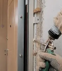 Як обробити укоси вхідних дверей штучним каменем, ламінатом, МДФ панелями відео, фото (штучним) Як обробити укоси вхідних дверей штучним каменем, ламінатом, МДФ панелями відео, фото