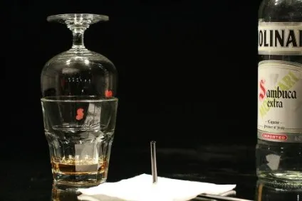 Як правильно запалювати самбуку - science of drink