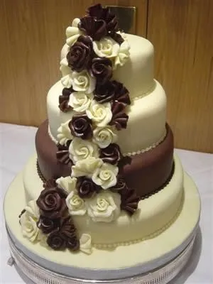 Як приготувати і прикрасити шоколадний весільний торт (chocolate wedding cake) Як приготувати і прикрасити шоколадний весільний торт