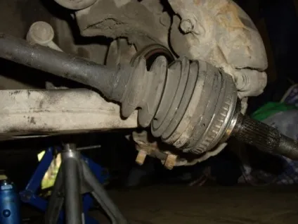 Як самостійно замінити пильовик шруса на toyota corolla e11, посібник автомобіліста (toyota corolla) Як самостійно замінити пильовик шруса на toyota corolla e11, посібник автомобіліста