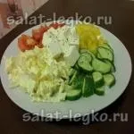 Салат з куркою, свіжим і маринованими огірками, рецепт (курка) Салат з куркою, свіжим і маринованими огірками, рецепт