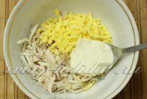 Салат з куркою, морквою і сиром - прості рецепти (сиром) Салат з куркою, морквою і сиром - прості рецепти