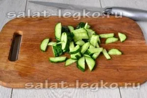 Салат з куркою, кукурудзою і морквою по-корейськи