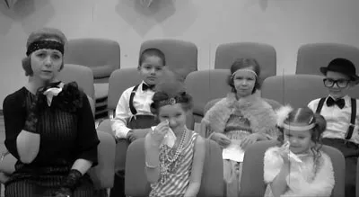 Зйомки фільму для 1 класу - німе кіно, знову свято! (дитяче свято) Зйомки фільму для 1 класу - німе кіно, знову свято!