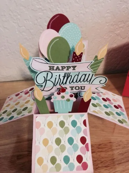 Як зробити stampin up, pop up- листівку з кульками на день народження (откртка) Як зробити stampin up, pop up- листівку з кульками на день народження