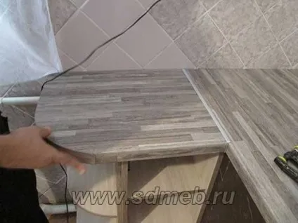 Як зістикувати стільниці під прямим кутом, зробимо меблі самі