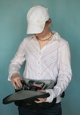 Як тягати фотоапарат