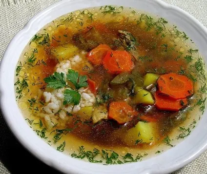 Як варити розсольник з рисом і м'ясом смачно (розсольник) Як варити розсольник з рисом і м'ясом смачно