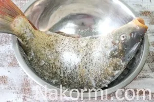 Як запекти сазана в духовці цілком рецепт з фото