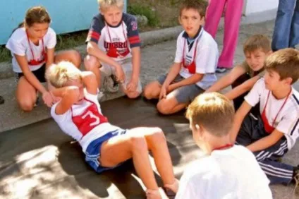 Як завести друзів в школі, якщо ти новенький головне позитивний настрій (як завести друзів в школі в 6 класі) Як завести друзів в школі, якщо ти новенький головне позитивний настрій