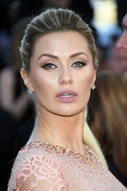 Канни-2017 вікторія боня здивувала нарядом принцеси - woman s day (боня) Канни-2017 вікторія боня здивувала нарядом принцеси - woman s day