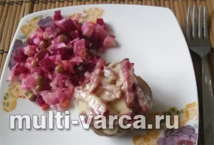 Картопля з ковбасою і сиром в мультиварці (сир) Картопля з ковбасою і сиром в мультиварці