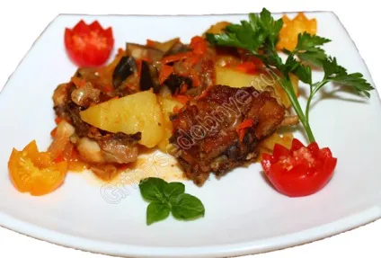 Картопля тушкований з грибами і куркою (картопля тушкований з грибами і куркою) Картопля тушкований з грибами і куркою