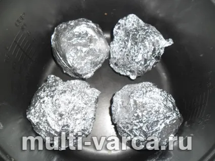 Картопля з ковбасою і сиром в мультиварці (мультиварка) Картопля з ковбасою і сиром в мультиварці