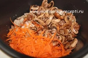 Картопля з ковбасою в мультиварці