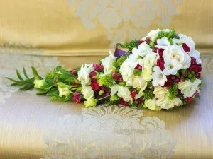 Каскадний букет нареченої фото, своїми руками, майстер-клас (весільні букети для нареченої каскадні фото) Каскадний букет нареченої фото, своїми руками, майстер-клас