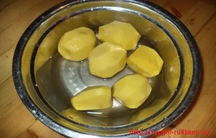 Картопля з ковбасою в мультиварці, своїми руками (картопля) Картопля з ковбасою в мультиварці, своїми руками