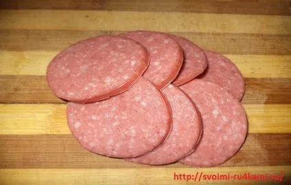 Картопля з ковбасою в мультиварці, своїми руками (ковбасою) Картопля з ковбасою в мультиварці, своїми руками