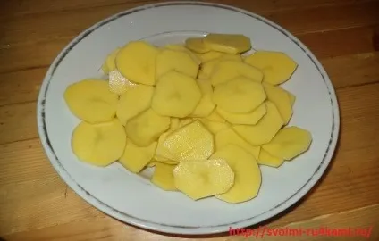 Картопля з ковбасою в мультиварці, своїми руками (картопля) Картопля з ковбасою в мультиварці, своїми руками