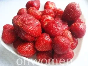Полуничний лікер в домашніх умовах рецепт з фото крок за кроком (лікер) Полуничний лікер в домашніх умовах рецепт з фото крок за кроком