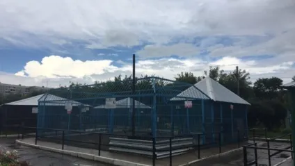 Клітини хижаків в зоопарку Черновциа обносять додатковими решітками (виховує двох малолітніх дітей) Клітини хижаків в зоопарку Черновциа обносять додатковими решітками