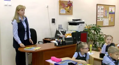 Зйомки фільму для 1 класу - німе кіно, знову свято! (дитяче свято) Зйомки фільму для 1 класу - німе кіно, знову свято!