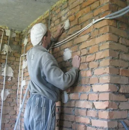 Штукатурка гаража відео-інструкція як обштукатурити своїми руками, чим краще, скільки коштує, ціна, (штукатурка гаража як обштукатурити ніж скільки коштує) Штукатурка гаража відео-інструкція як обштукатурити своїми руками, чим краще, скільки коштує, ціна,