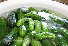 Консервовані огірки смачні і хрусткі - рецепт з покроковими фото (рецепт) Консервовані огірки смачні і хрусткі - рецепт з покроковими фото