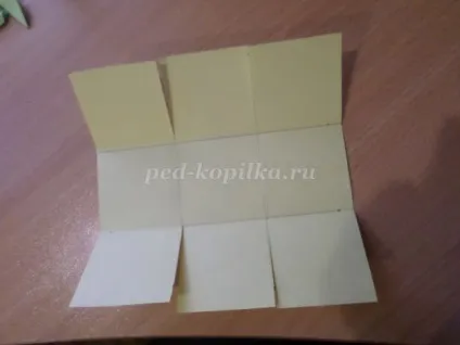 Кошик з квітами з кольорового паперу (квітами) Кошик з квітами з кольорового паперу