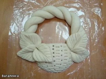 Кошик з солоного тіста