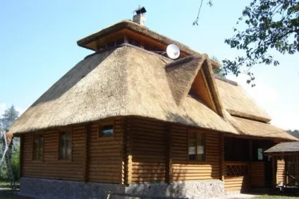 Дах з очерету своїми руками-екологічно і красиво (очерету) Дах з очерету своїми руками-екологічно і красиво