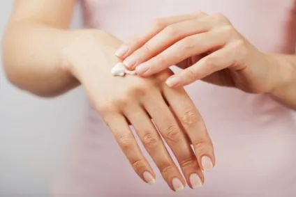 Крем для рук avon care (18 фото) серії рожева магнолія і інтенсивна допомога, відгуки (крем) Крем для рук avon care (18 фото) серії рожева магнолія і інтенсивна допомога, відгуки