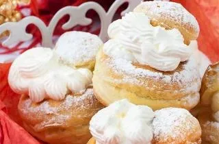 Кулеб'яка з куркою з листкового тіста - покроковий рецепт з фото (кулебяка) Кулеб'яка з куркою з листкового тіста - покроковий рецепт з фото
