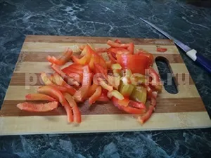 Курка в винному соусі, рецепт приготування курки в винному соусі