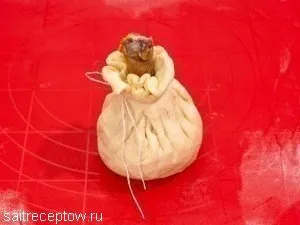 Курка в листковому тісті в духовці (тесті) Курка в листковому тісті в духовці