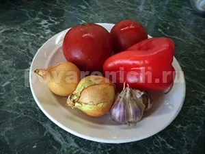 Курка в винному соусі, рецепт приготування курки в винному соусі
