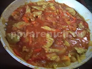 Курка в винному соусі, рецепт приготування курки в винному соусі